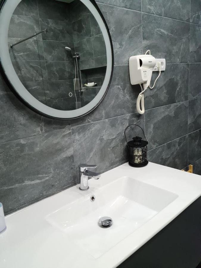 Restaurant&Rooms 035 ปาราชิน ภายนอก รูปภาพ
